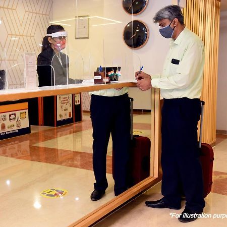 Oyo 11392 The Hotel Grand Hospitality Noida Extérieur photo