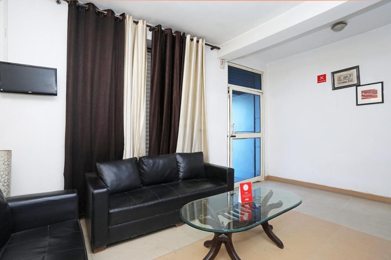 Oyo 11392 The Hotel Grand Hospitality Noida Extérieur photo