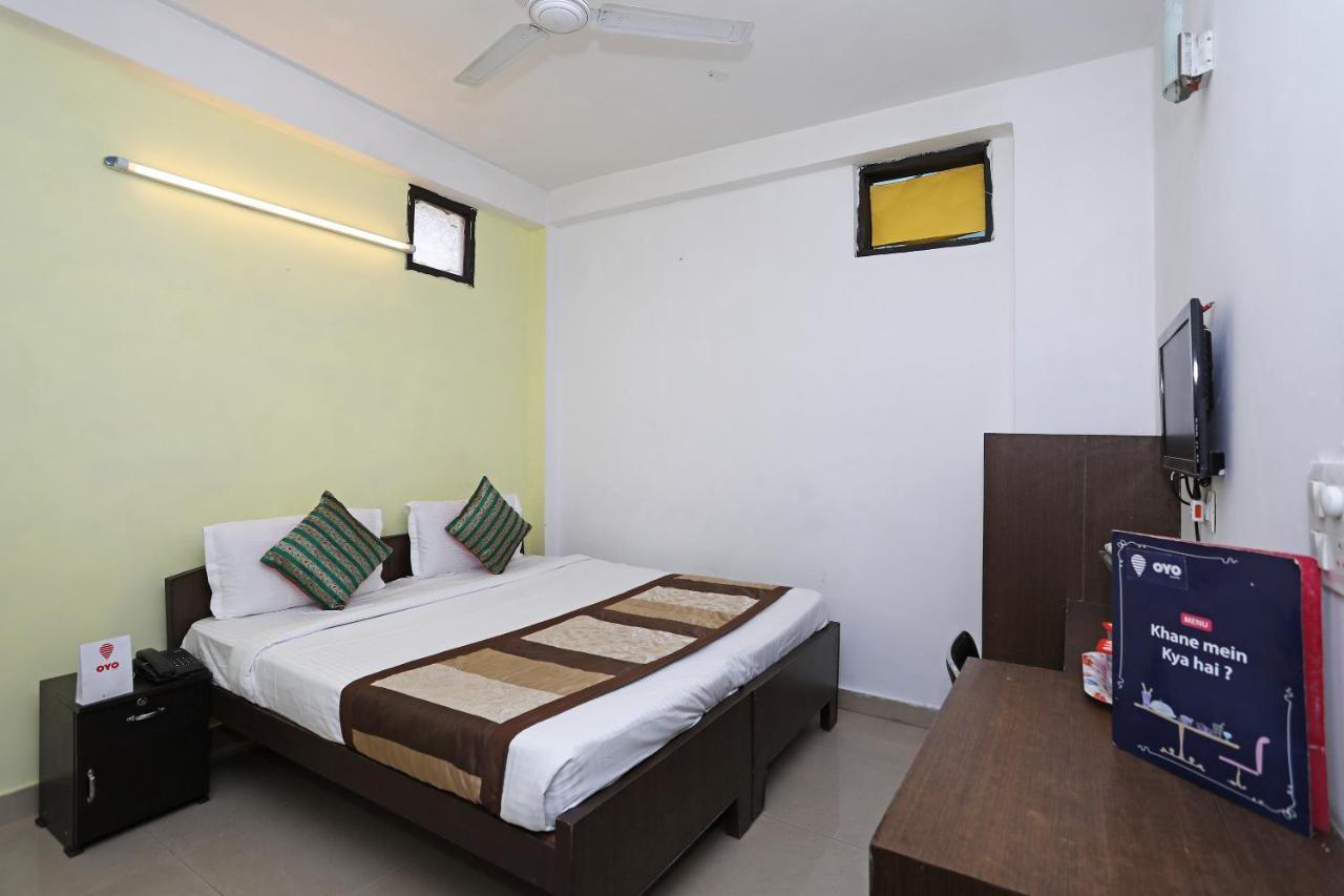 Oyo 11392 The Hotel Grand Hospitality Noida Extérieur photo