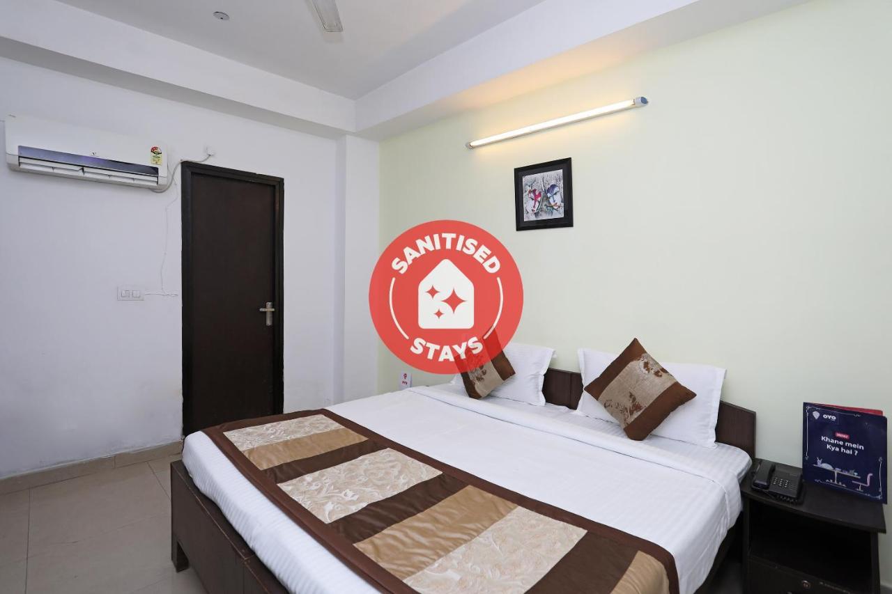 Oyo 11392 The Hotel Grand Hospitality Noida Extérieur photo