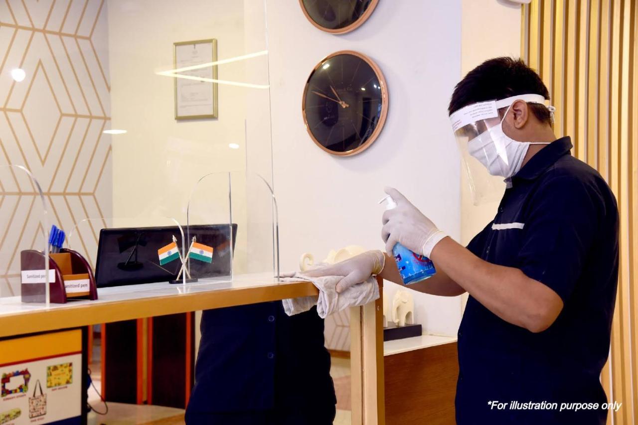 Oyo 11392 The Hotel Grand Hospitality Noida Extérieur photo